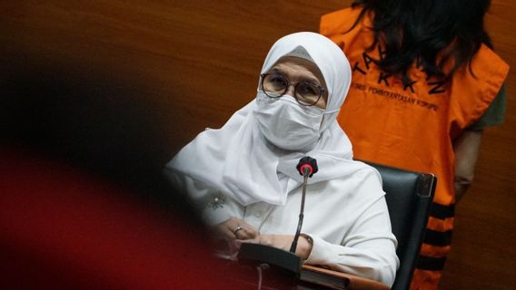 等待KPK监事会就涉嫌收到MotoGP门票一事传唤Lili Pintauli Siregar