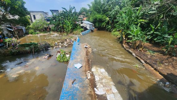 8 Tanggul di Jakarta Roboh dan Longsor, Pemprov DKI Bangun Ulang Pakai Dana BTT