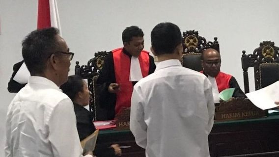 corruption dans l’achat de navires du gouvernement provincial, Kadishub SSB Maluku et consultants accusés de 3 et 2 ans de prison