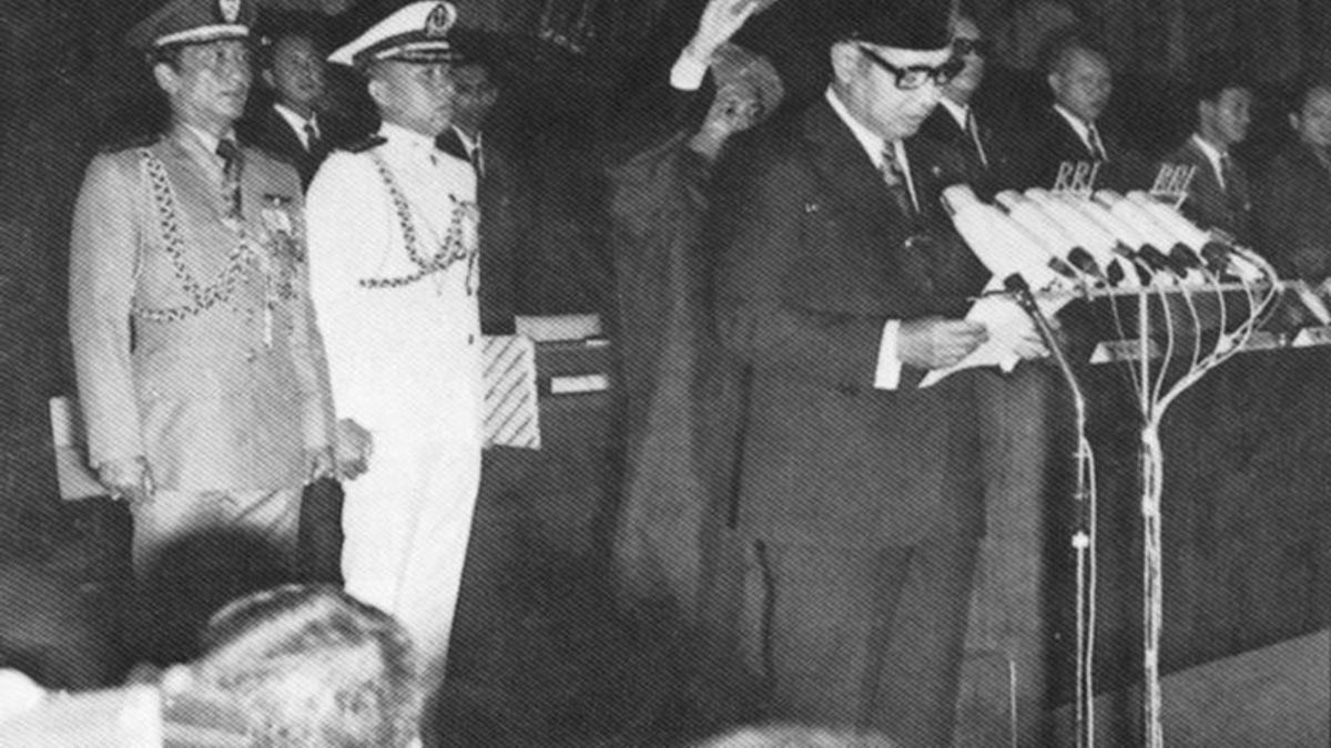 苏哈托总统在印度尼西亚历史上的Repelita I就职典礼 今天，1969年4月1日