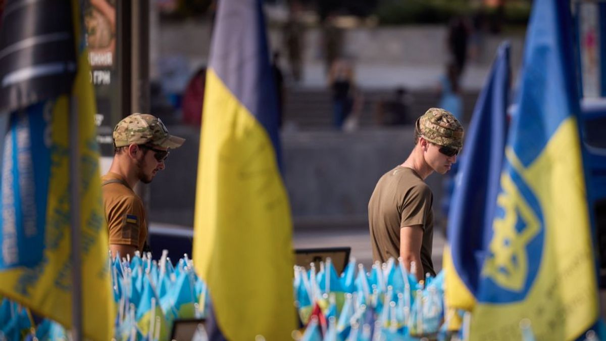 3 Ukrainian Ministers Resign Amid Fighting Against Russia