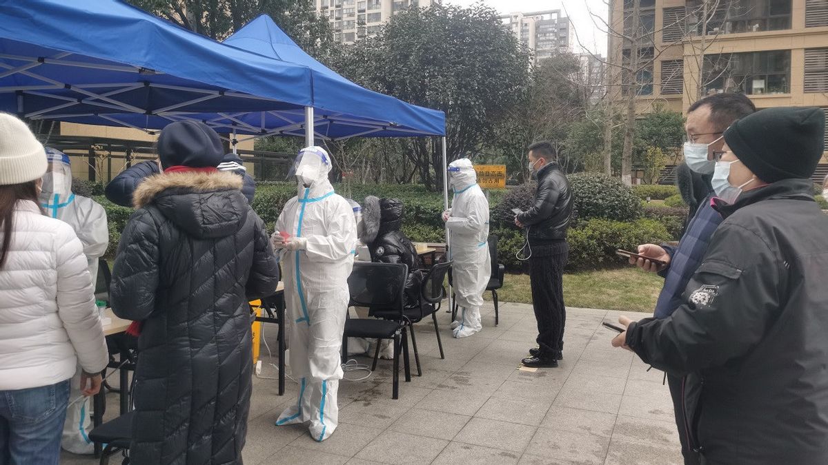 举行大规模检测，官员称北京最新COVID-19疫情悄无声息蔓延，消息来源不详