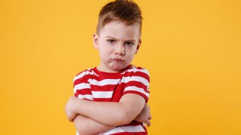 Ne soyez pas punis, voici cinq conseils pour prendre des compromis avec un enfant qui est dur à la tête