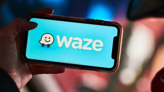 Waze Starts Testing Traffic Light Feature, One Step Closer to Google Maps