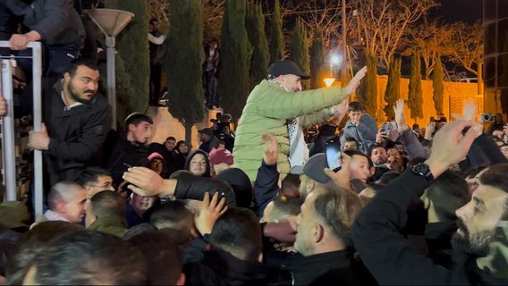 Tahanan Palestina yang Dibebaskan Israel Kurus dan Memiliki Bekas Luka