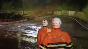 Un glissement de terrain ferme la route Bandung-Cirebon, le gouvernement local de Sumedang accélère la gestion