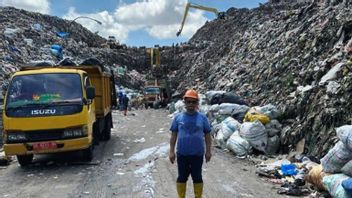 Pengerukan Sampah di TPA Antang Timbulkan Bau Menyengat, DLH Makassar Minta Maaf