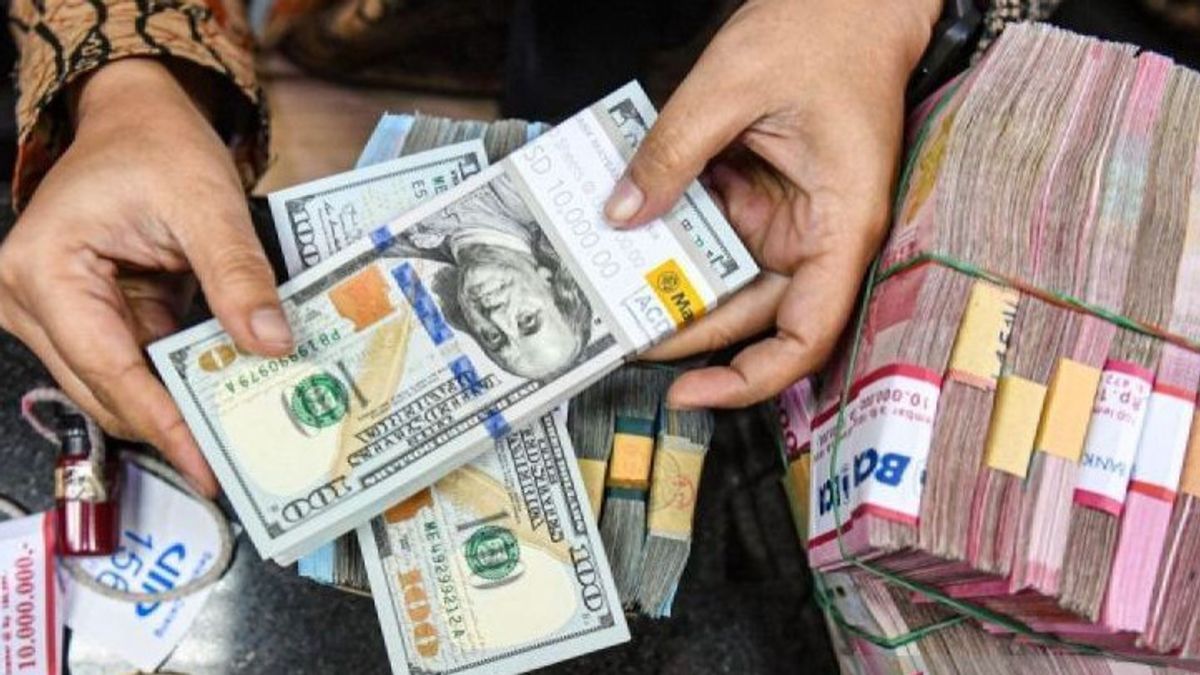 Ekonom Sarankan Langkah Strategis untuk Perkuat Nilai Tukar Rupiah