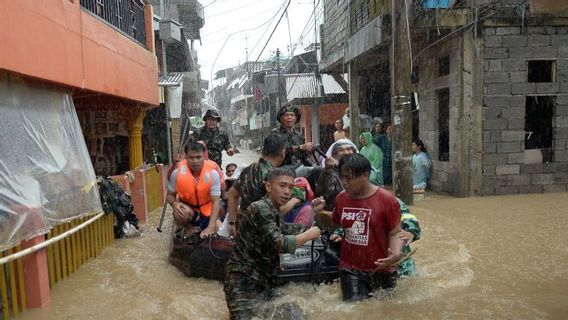 マナドの洪水と土砂崩れ、1人が死亡