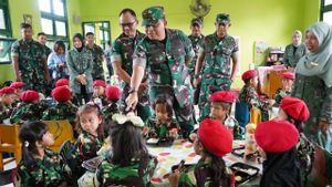 Danrem 032/Wirabraja Brig. Gen. TNI Wahyu Eko Purnomo 直接查看 巴东免费营养食品的提供