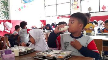 Haruskah Program MBG Dipertahankan?