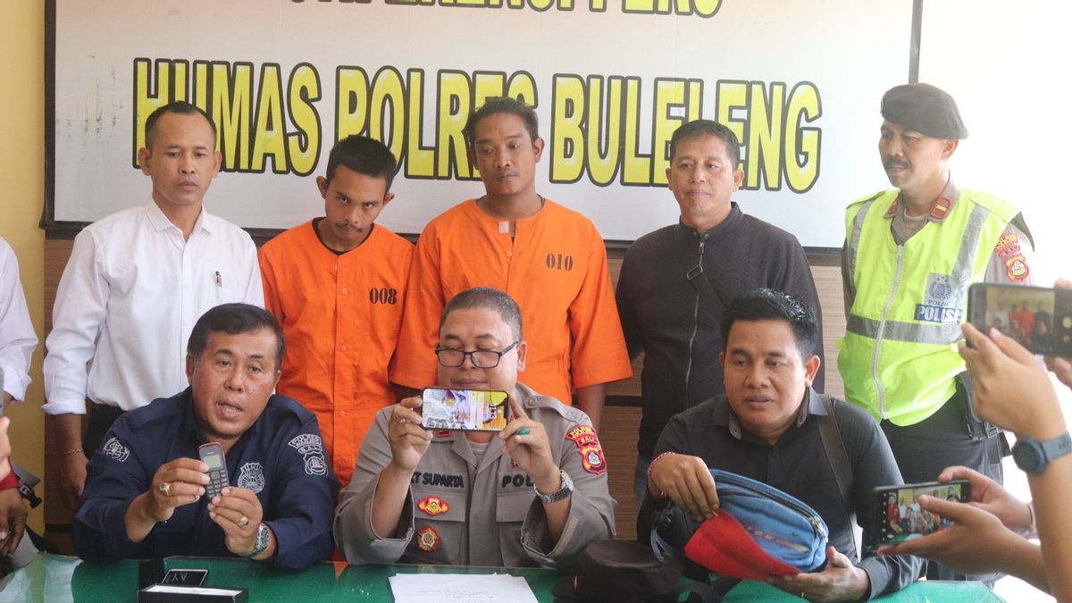 Buleleng的2名男子偷走了iPhone，然后向受害者索要500万印尼盾的赎金