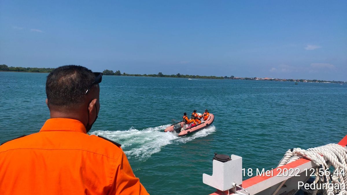 Berita Bali Terkini: Jukung Terbalik di Jalur Pelayaran Benoa, Seorang Pemancing Hilang 