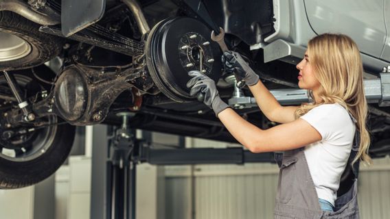 7 ケニヤマーンと運転の安全性を維持するための自動車停止治療