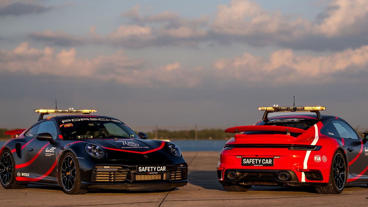 Two Porsches 992 Ready To Secure 2023 FIA WEC Racing Competition, There's Sean Gelael