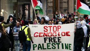 Apes! Nenek Usia 68 Tahun Ikut Demo Pro Palestina di Inggris Dituduh Teroris