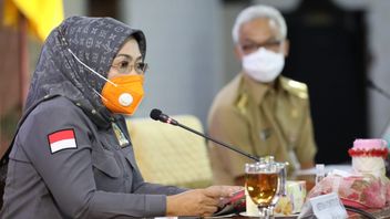 最新消息西尔维亚娜穆尔尼，谁曾经在DKI州长选举中与阿霍克战斗，这次检查医院服务在中爪哇