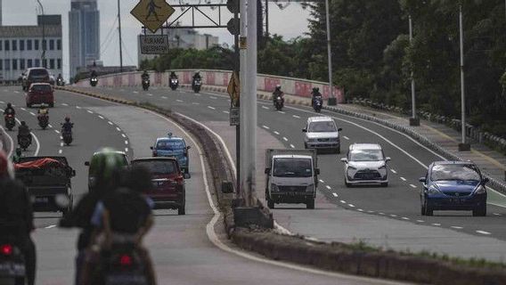 奇数偶数地域に「平和」を招き入れる警察がいる場合は、通報を依頼する