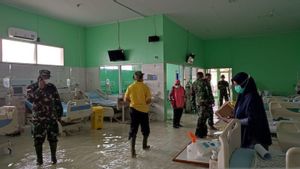 Banjir Masuk Sampai ke Bangsal, Pihak Rumah Sakit Abdul Azis Singkawang Pindahkan 86 Pasien