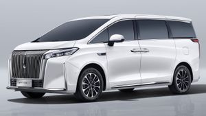 Penantang Kuat Toyota Alphard hingga Denza D9, Resmi Debut di Negeri Jiran