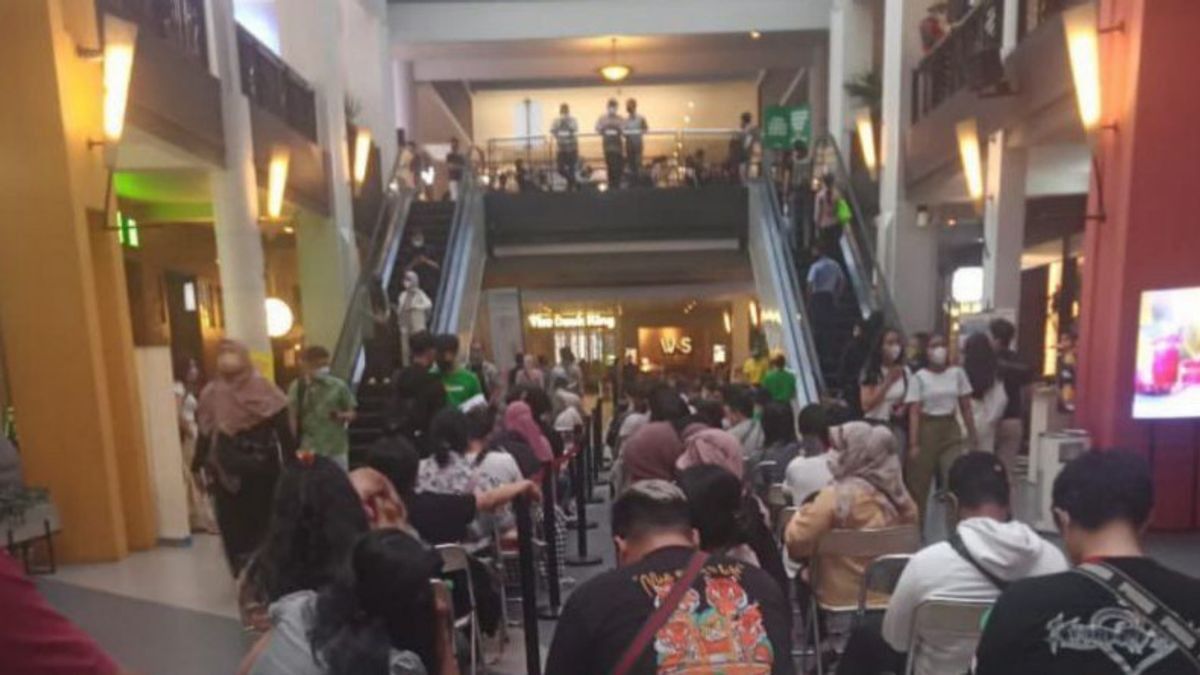 Satpol PP Bantu Restoran Subway Cilandak Jualan Biar Tak Langgar Prokes