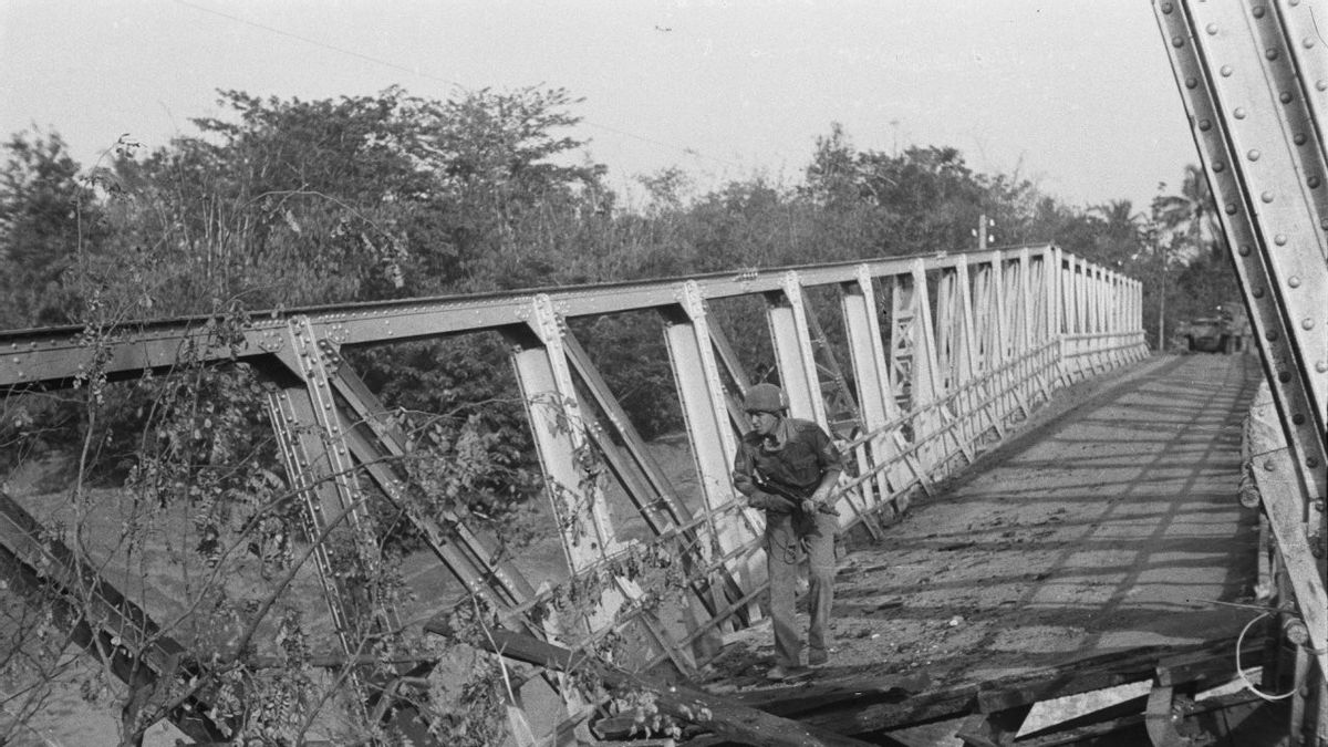 橋を破壊する:インドネシア独立の独立戦争でオランダ人を阻止するためのブミプトラの戦略