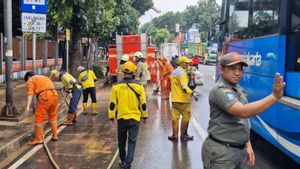 Banjir Akibat Tanggul Jebol di Kawasan Hek, Jalan Raya Bogor Sudah Surut