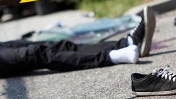 سيارة تدخل جورانج سيدالام 80 مترا على خط برومو السياحي ، قتل 4 أشخاص