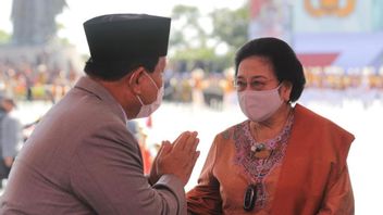 Hadiri HUT Bhayangkara di Semarang, Prabowo Beri Hormat pada Jokowi dan Bertemu Megawati