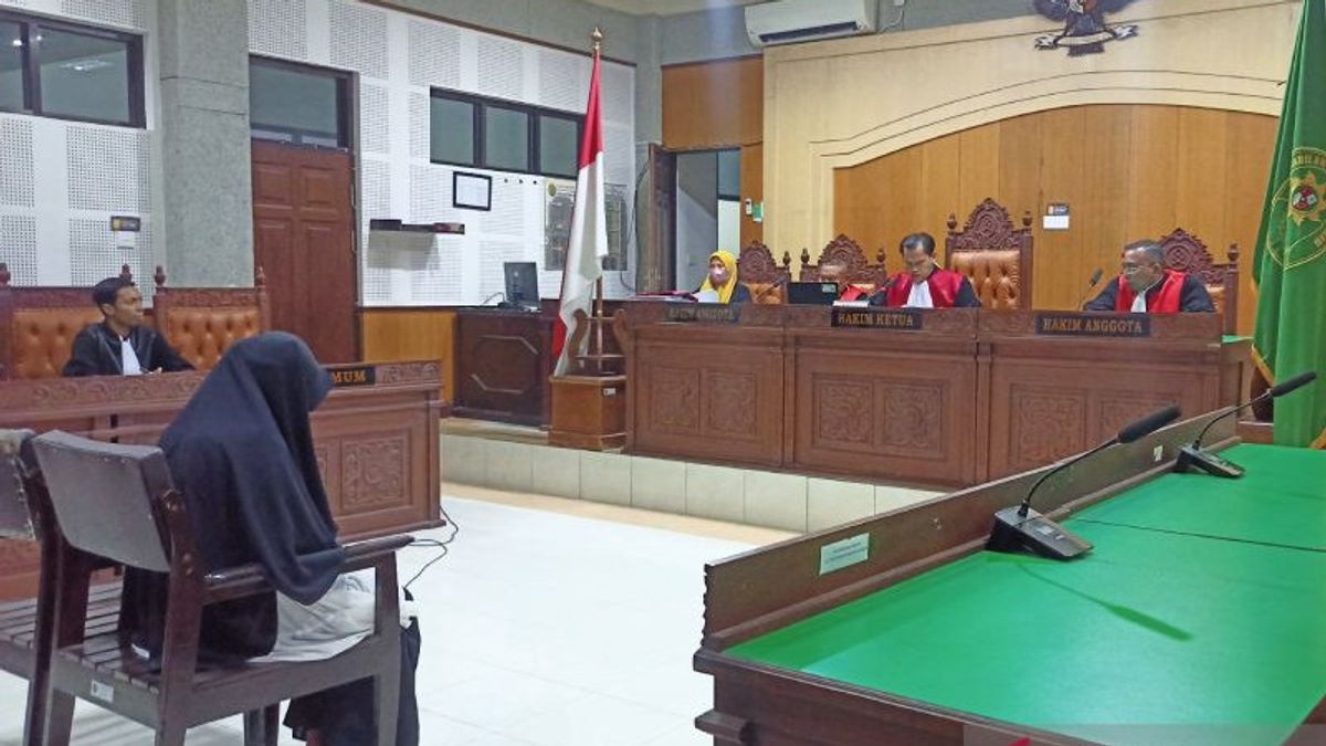 Bendahara BUMDes di Sumbawa Putri Munira Divonis 7 Tahun Penjara Kasus Korupsi KUR untuk Petani