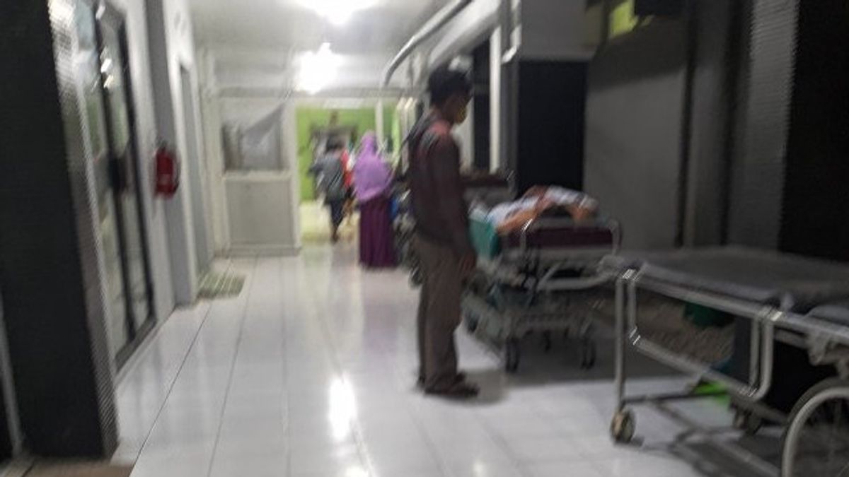 9 Jeunes Critiques En Raison De Pétards Ont Explosé, Se Sont Précipités à L’hôpital Dr Iskak Tulungagung