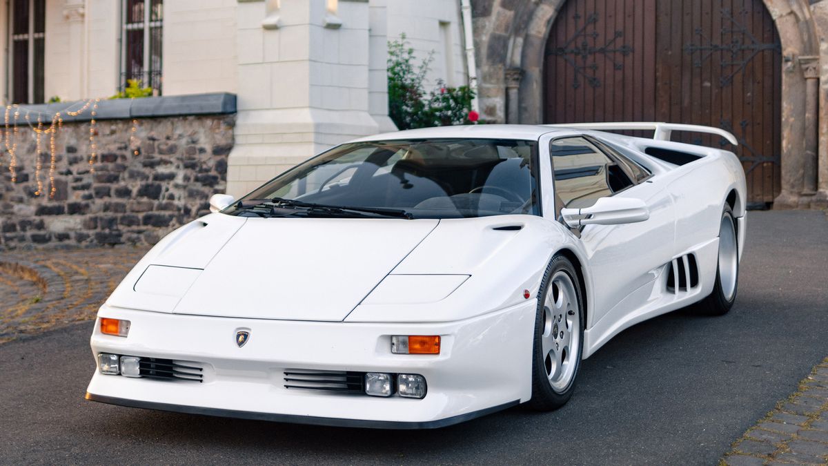 One Unit Of Only 150 Lamborghini Diablo SE30 Ready To Be Auctioned