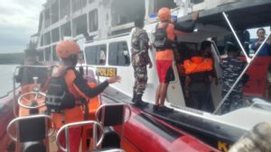 Basarnas Evakuasi Penumpang Kapal Kandas di Gilimanuk
