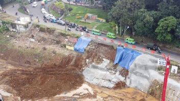 Tergerus Hujan, Tebing di Jalan Akses Batu Tulis Bogor Longsor