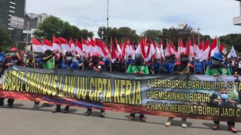 Demo Tolak UU Cipta Kerja, Ribuan Buruh Sudah Berkumpul di Patung Kuda