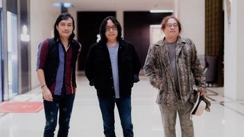 KLA Project Rilis Album <i>Tribute</i> Kolaborasi pada Hari Jadi ke-35