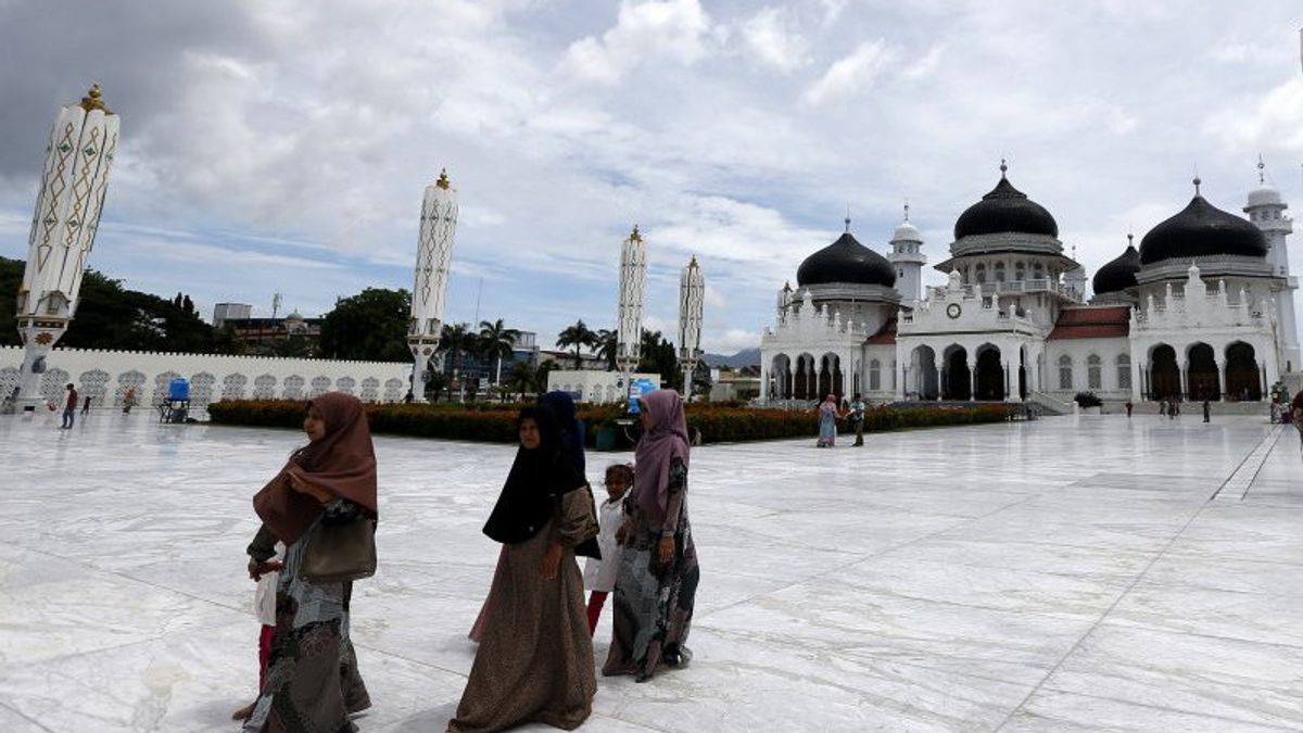 Medan DPRD Consults On Banda Aceh Halal Tourism Regulations