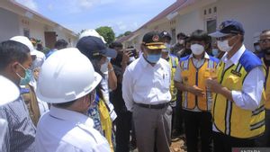 Menko PMK Tinjau Pembangunan 173 Unit Rumah untuk Korban Seroja