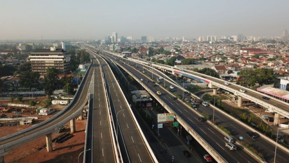贝卡加尤收费公路上的车辆数量在3个新通道开放后增加了42%