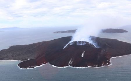 Status Siaga, Gunung Anak Krakatau Mengalami Erupsi Beberapa Kali