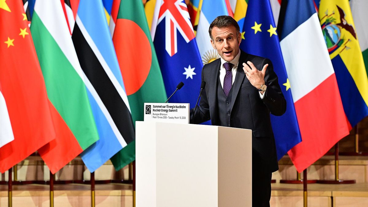 Macron Urges EU to Help Armenia Protect Borders