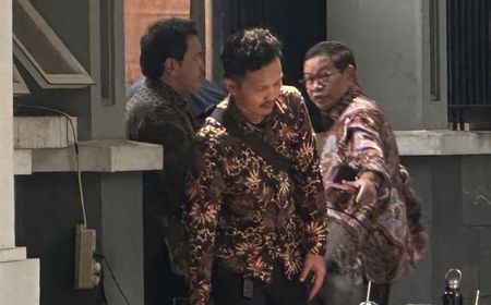 Pramono Anung Tiba-tiba Sambangi Kediaman Prabowo, Bawa Pesan Megawati?