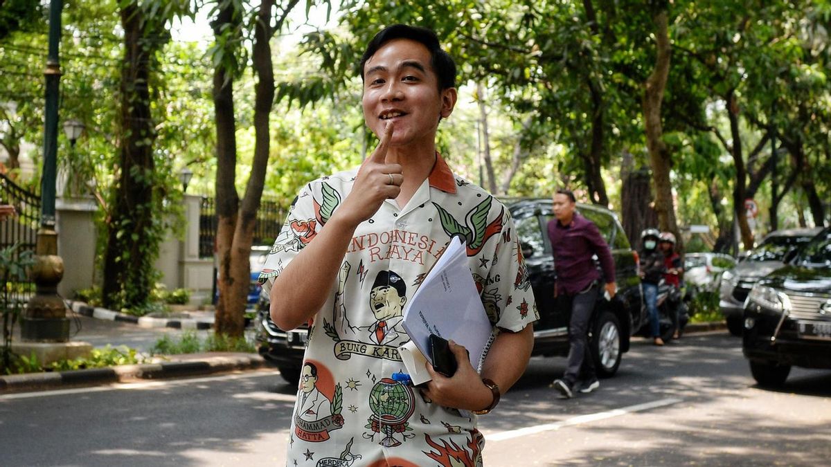 Wali Kota Gibran ‘Larang” Jokowi Mudik ke Solo, Halal Bihalal Digelar Secara Daring 