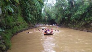Niat Bersihkan Sampah, Lansia di Bogor Tewas Terseret Aliran Sungai Ciliwung