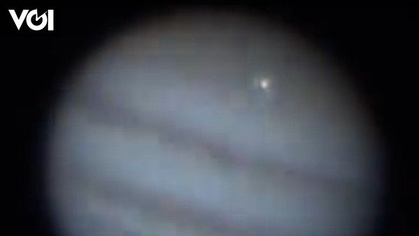 Amateur Astronomer Captures Video of Jupiter Being Hit by Space Object