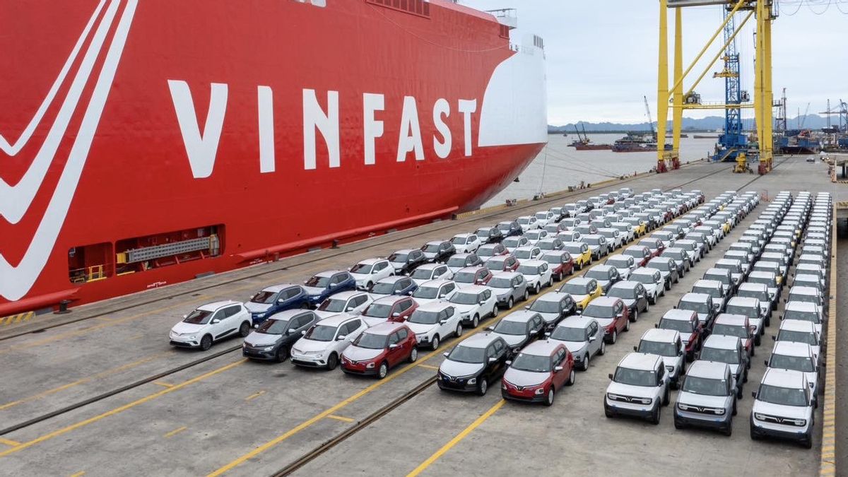 جاكرتا - شحنت VinFast 2500 سيارة كهربائية إلى إندونيسيا ، ما هو النموذج؟