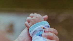 Cara Mengatasi Bayi Pilek: Awas, Penggunaan Obat-Obatan untuk Bayi Bisa Berakibat Fatal!
