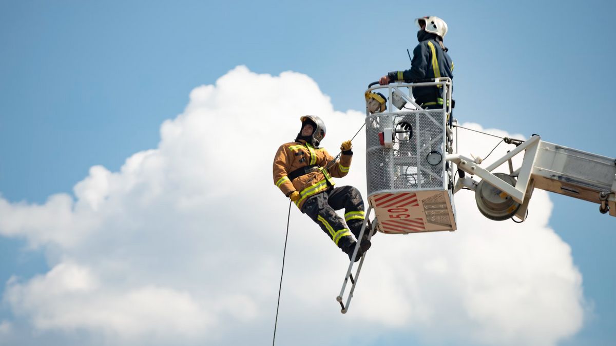 Ten Hotels In Bueonos Aires Argentina Floor Collapses, Officers Struggle To Find Korban