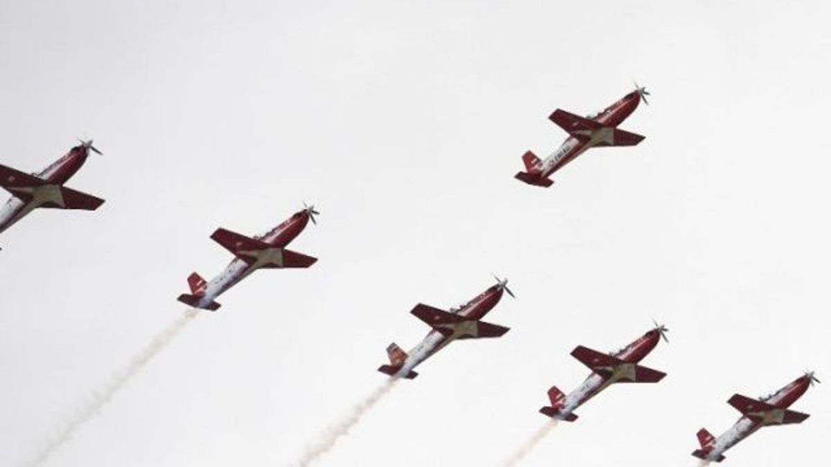 On The Sidelines Of MotoGP Free Practice, The Mandalika Sky Is Filled With Attractions By The Jupiter Aerobatic Team