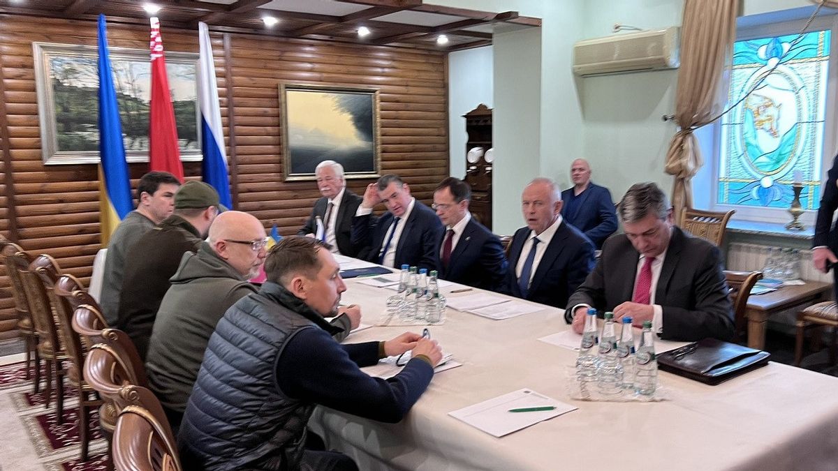 Kepala Delegasi Rusia Akui Pembicaraan dengan Ukraina Alot, Menlu Lavrov Minta Jangan Ada yang Mengipasi